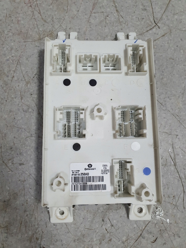 Купити Chrysler pacifica 2016-20 модуль комфорту bcm 68193350ad