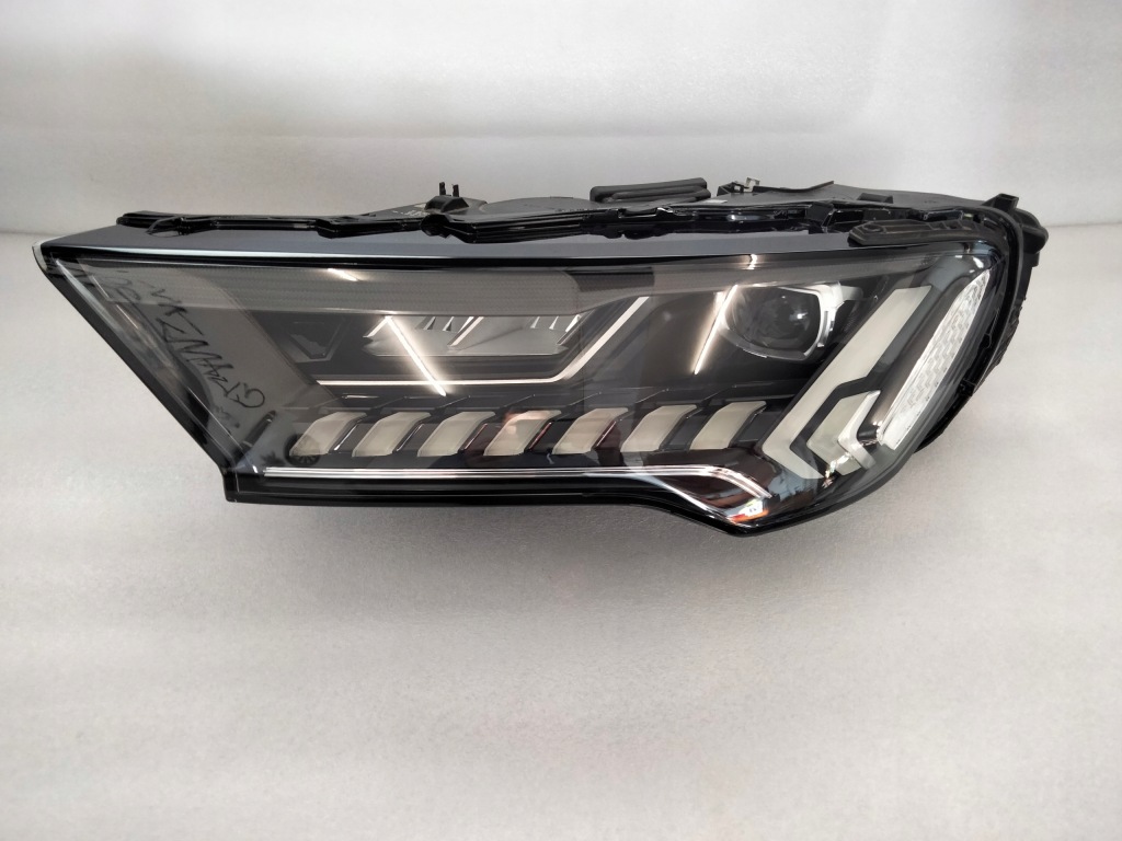 Купить Audi q7 q-7 2 2 19- matrix full led рестайлинг  lifting фара левая перед передняя