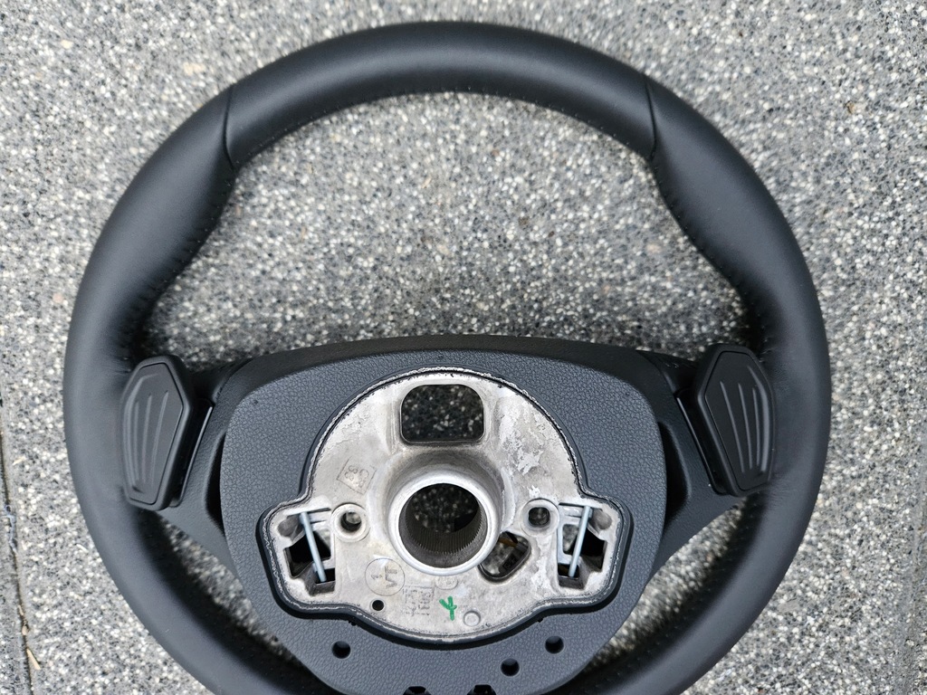 фото №8, Skoda octavia 5e3959542f 19- воздуховод кожаный лепестки переключения подогрев