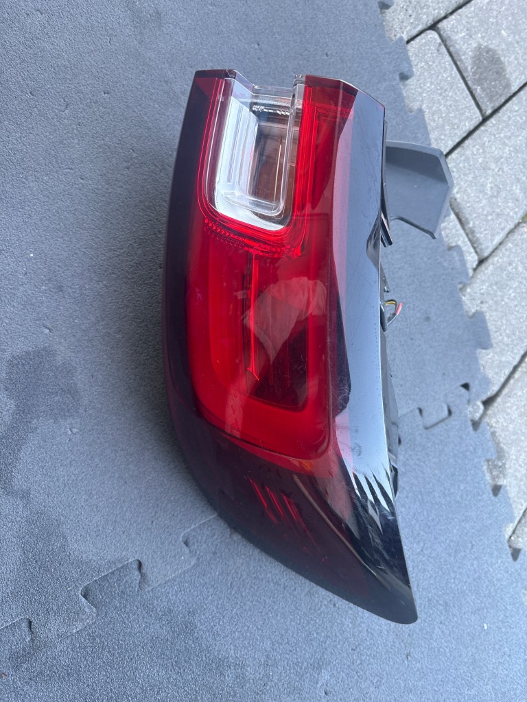 фото №1, Лампа задняя правая 265504307r clio 4 iv lift