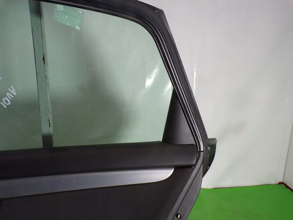 фото №9, Audi a4 b7 sedan дверь правое задняя лак lz9y