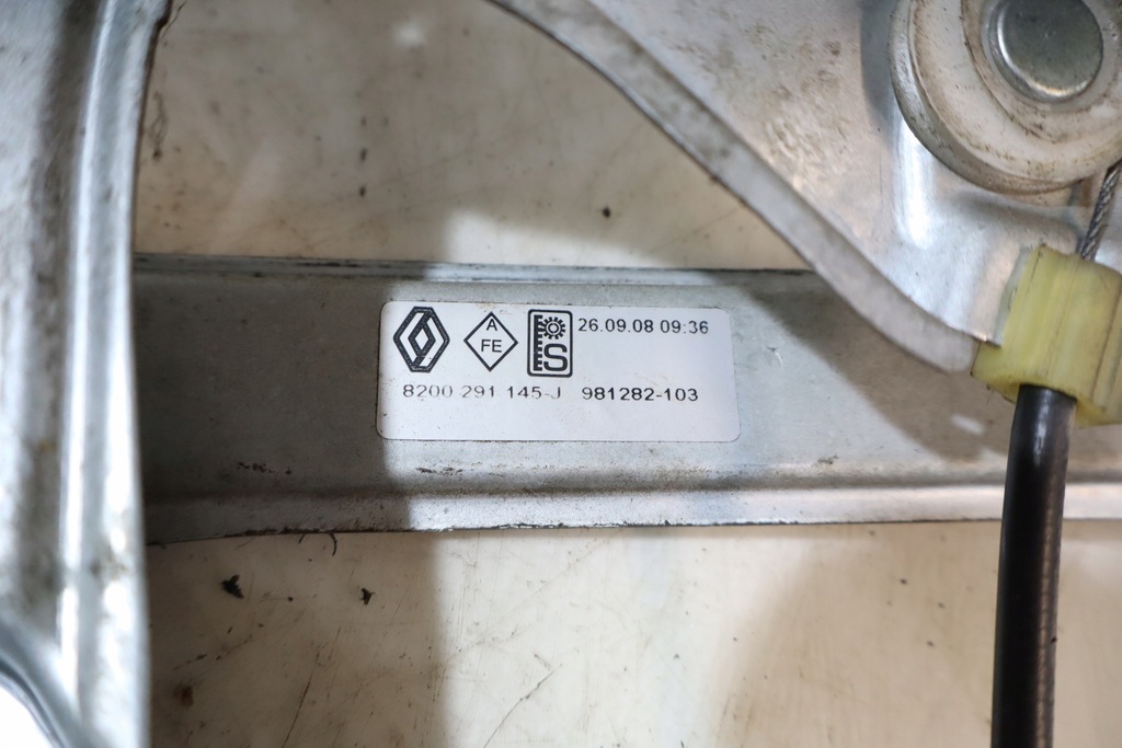 фото №4, Механизм окон левый перед renault clio iii