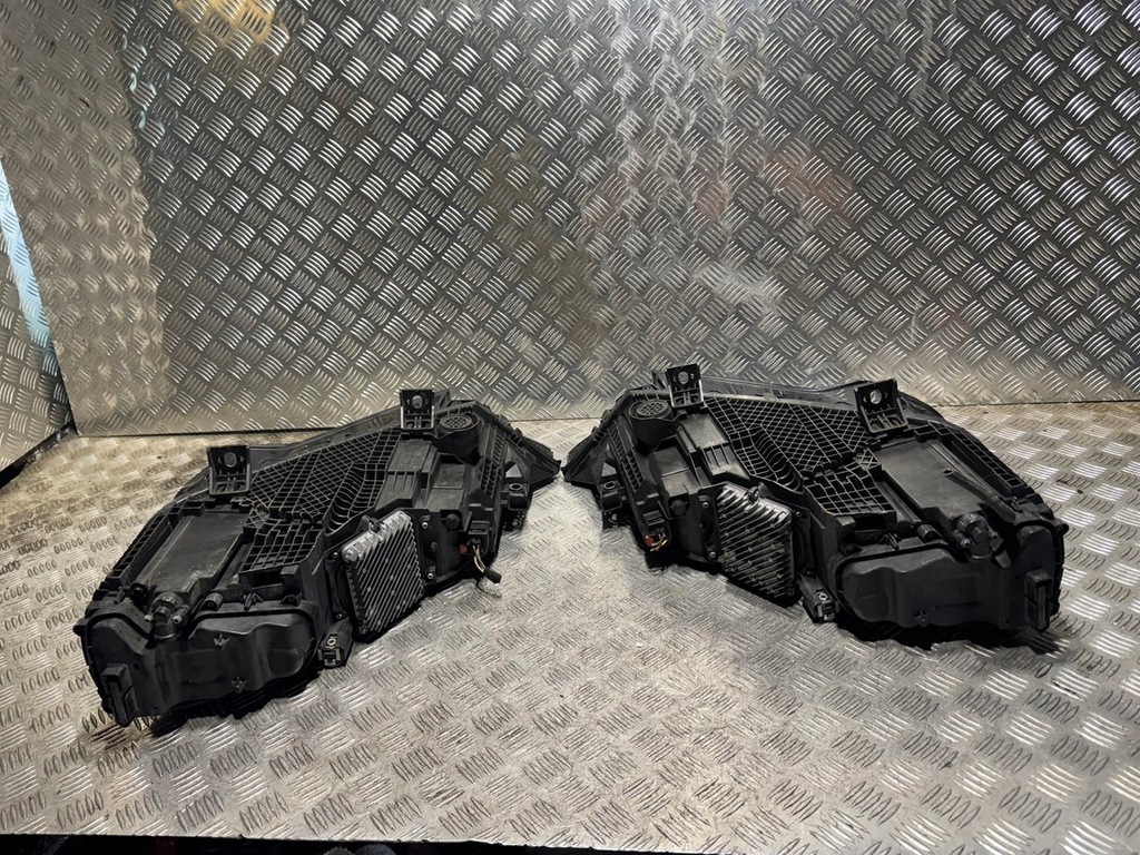 фото №8, Комплектна лампа права перед audi q7 sq7 4m lift 2019- full led matrix usa