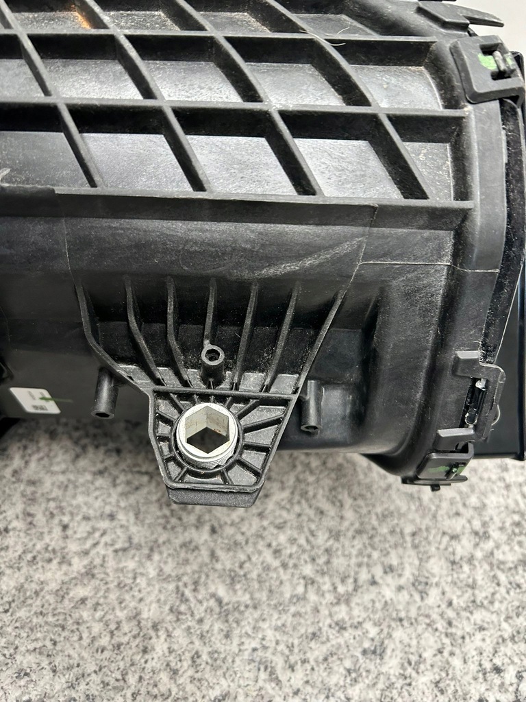 фото №10, Mercedes eqs suv 296 x296 usa digital light a2969063002 правая комплектная