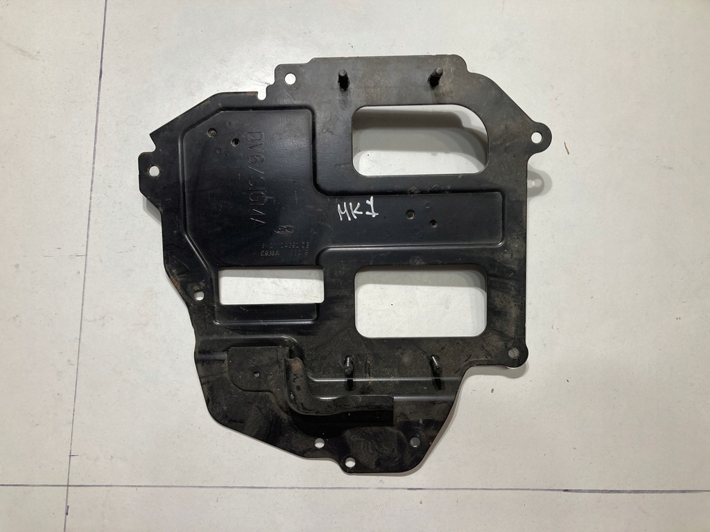 фото №1, Fiesta mk7 основание кронштейн компьютер 8v2112a692