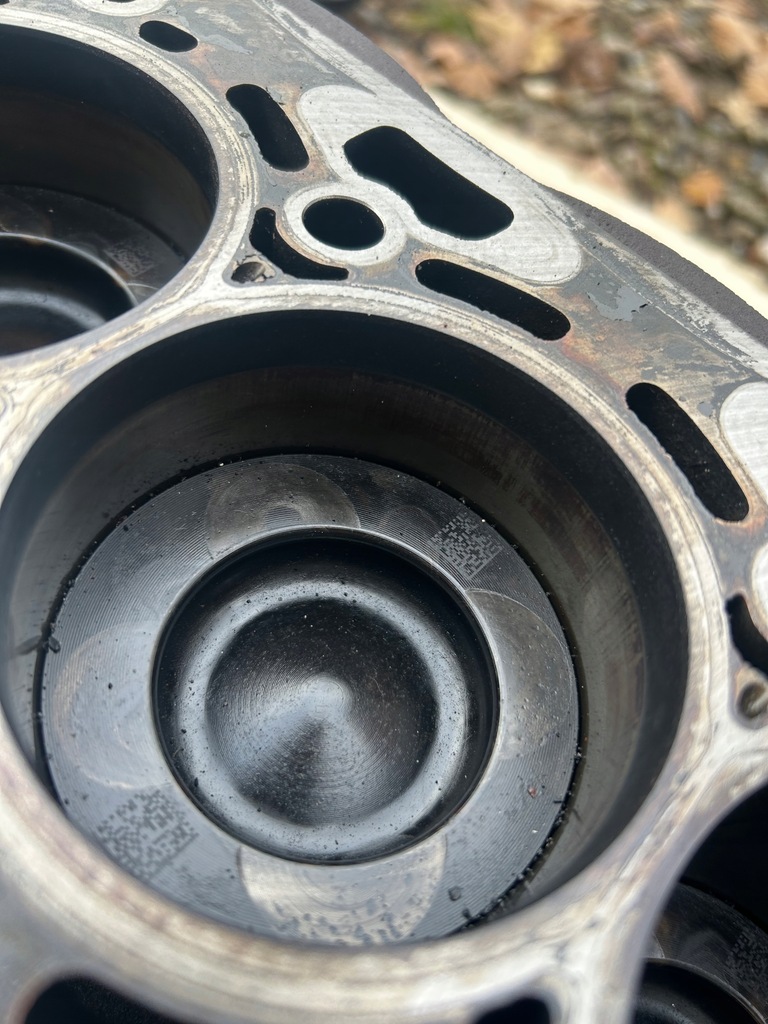 фото №15, Audi q5 a4 b9 2.0tdi 190ps det блок двигателя поршни wał коленчатый 03n023a