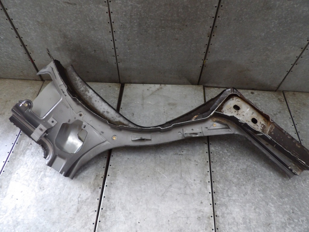 Jeep grand cherokee wj крыло правая  задний Киев