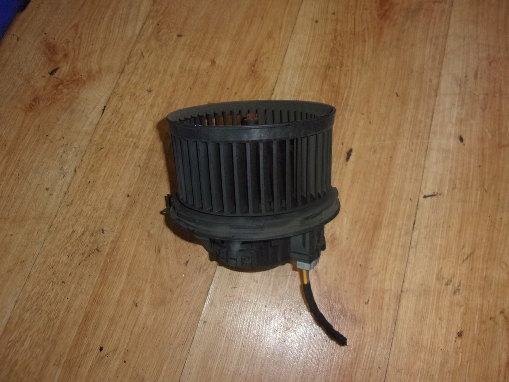 фото №1, Ford fiesta mk7 вентилятор воздуходувка europa