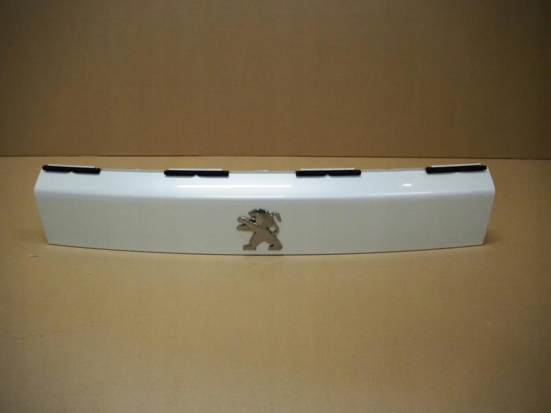 фото №1, Накладка молдинг крышки багажника peugeot 2008 ii