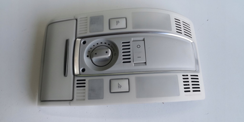 фото №1, Audi a6 c6 лампа потолочный 4f0947135be