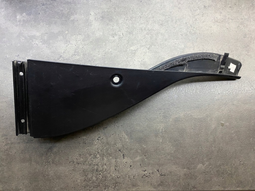 фото №1, Toyota sienna 2011-пластик маскирующий, дверь задняя p