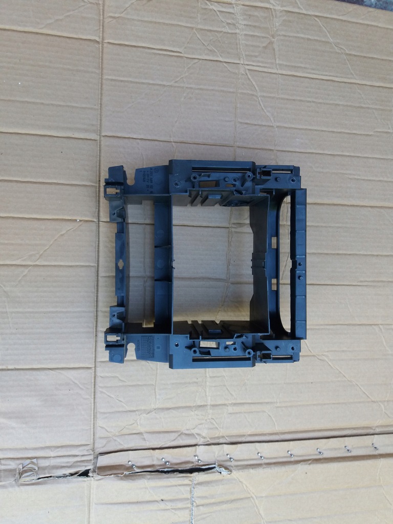 фото №1, Рамка радио mercedes w203 c-klasa a2036890216