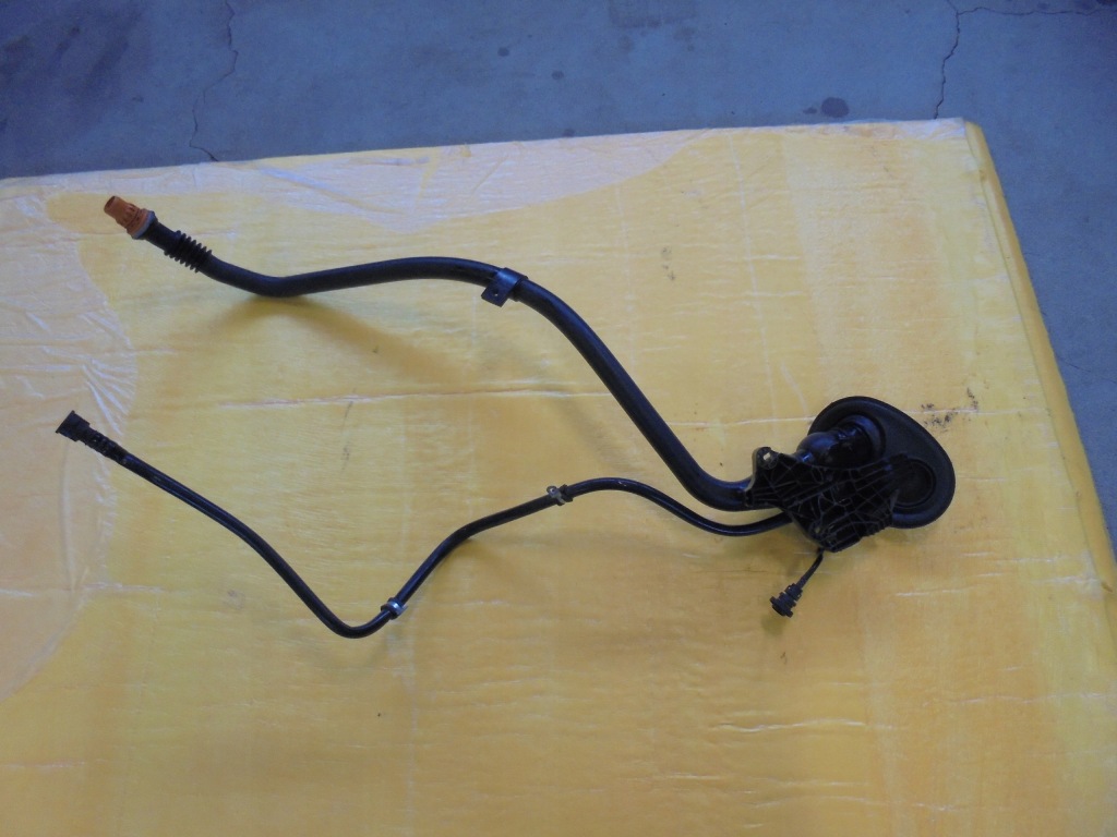 Mercedes gle w 166 suv заливная горловина труба бака топлива Доставка