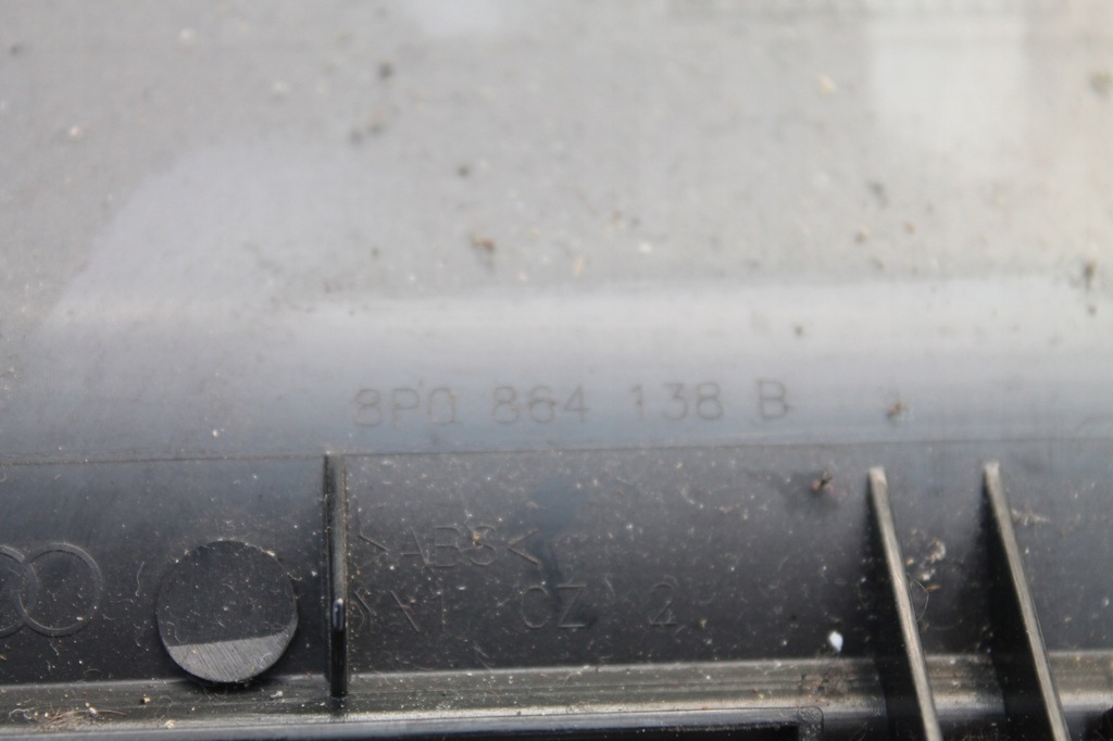 фото №5, Audi a3 8p заглушка заглушки панель приладів 8p0864138b