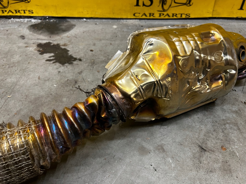 фото №3, Катализатор ford escape mk4 1.5 eb