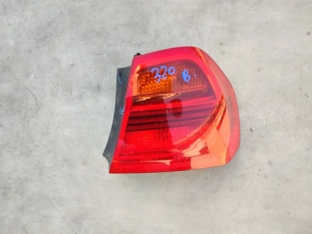 фото №1, Bmw оригинальный номер 6937458 лампа задняя правая