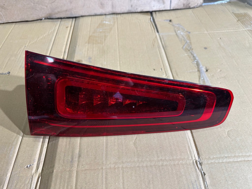 Купити Mercedes gls 167 америка - лампа задня права w кришка