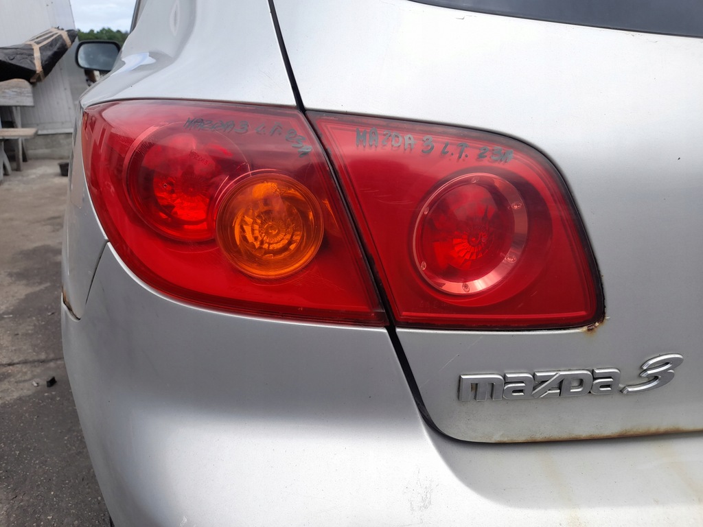 фото №15, Mazda 3 лампа лівий задня ліва задня крила крила