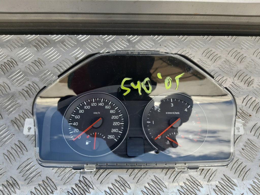 фото №1, Volvo v50 s40 счетчик приборы eu.