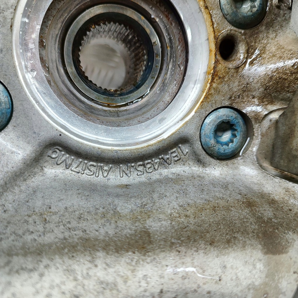 фото №8, Audi q4 sportback e-tron 2024 левая сторона ступица колеса заднего