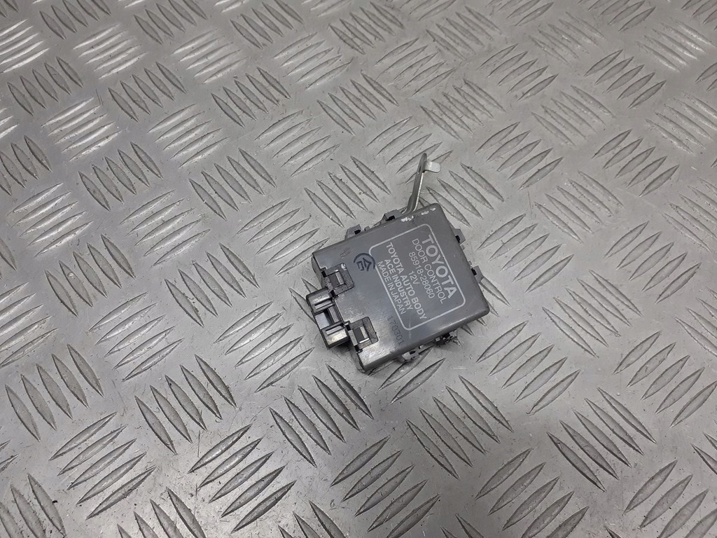 фото №1, Модуль блок управления дверь toyota previa ii 2.0 d4d