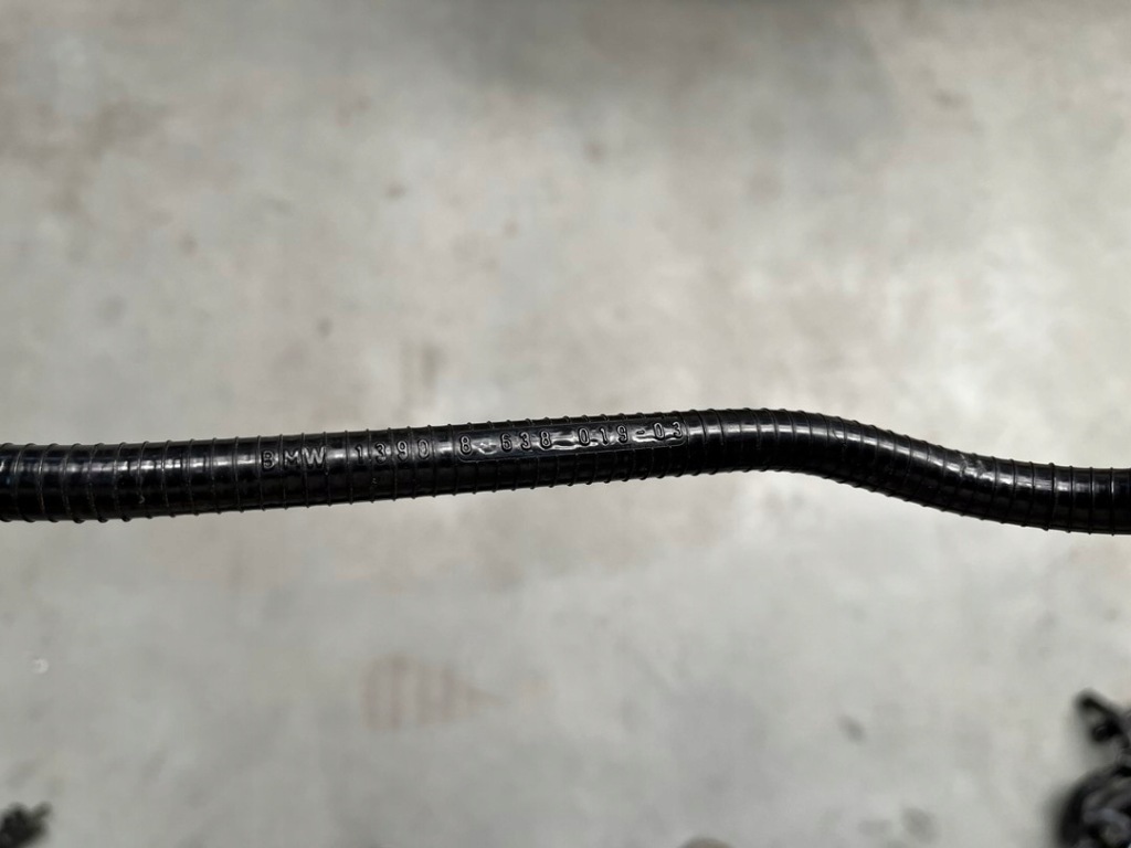 фото №5, Bmw mini 1.5 b38 шланг клапан 8638019