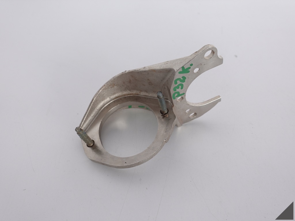 Купити Bmw m6 f06 f12 f13 m5 f10 кронштейн каталізатора