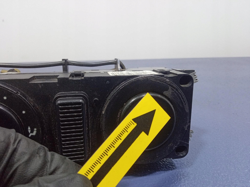 фото №8, Mercedes vito w638 переключатель кондиционера обдув a0008306185