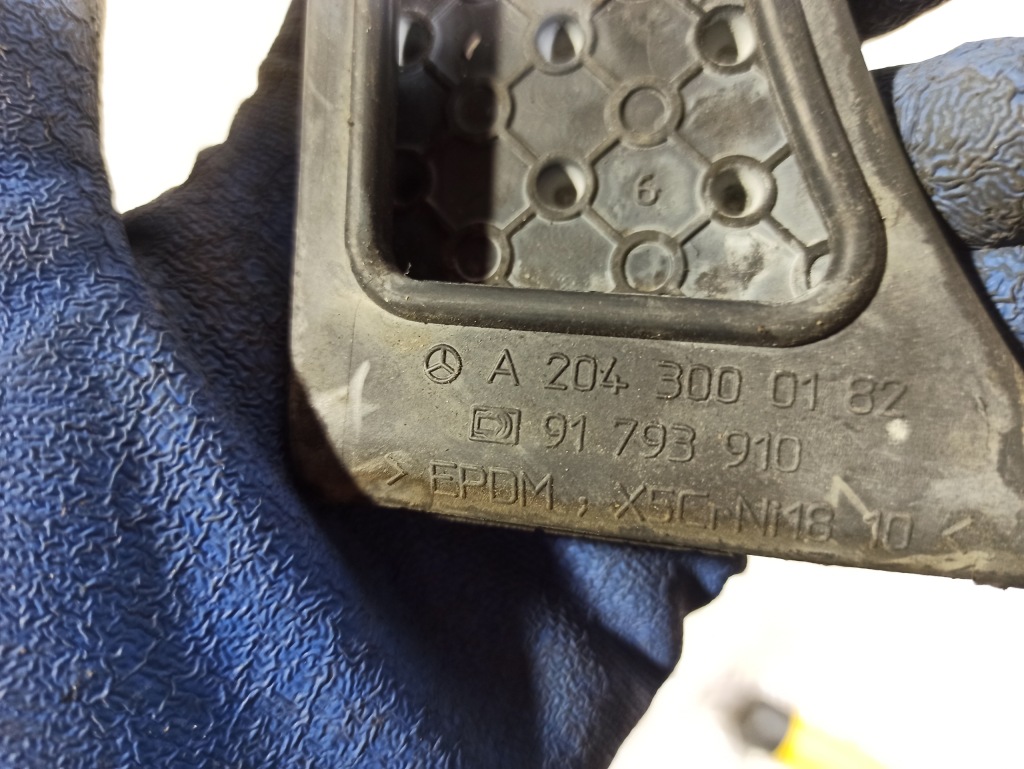 Mercedes w204 c-klasa автоматична коробка передач aluminiowe накладки na педалі amg Зі Шроту