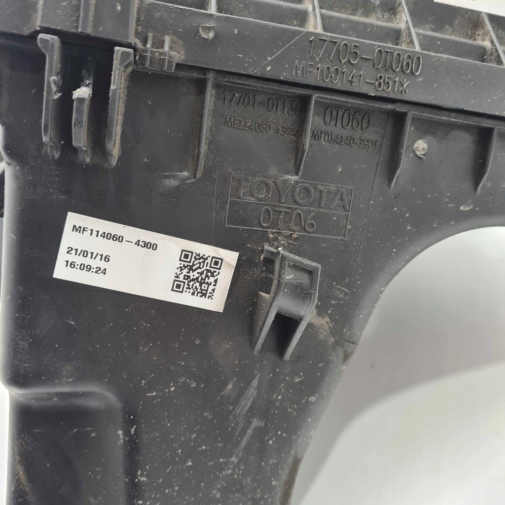 фото №7, Toyota auris ii hybrid корпус фільтра повітря повітрозабірник труба