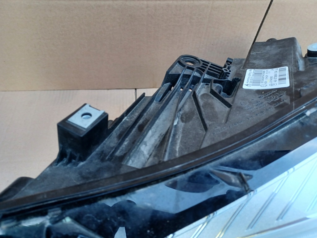 Full led передний левый bmw 2 f46 рестайлинг  lci лампа 030129023307 в Украине