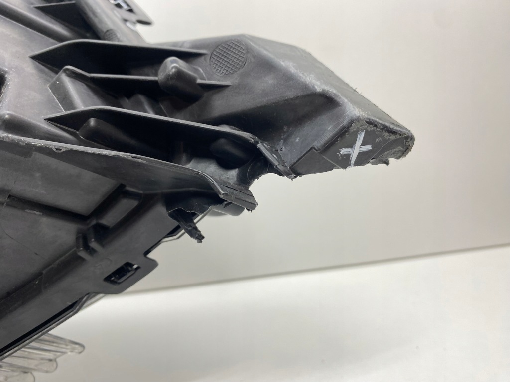 фото №7, Peugeot 208 ii лампа левая левый перед передняя led 9833036380