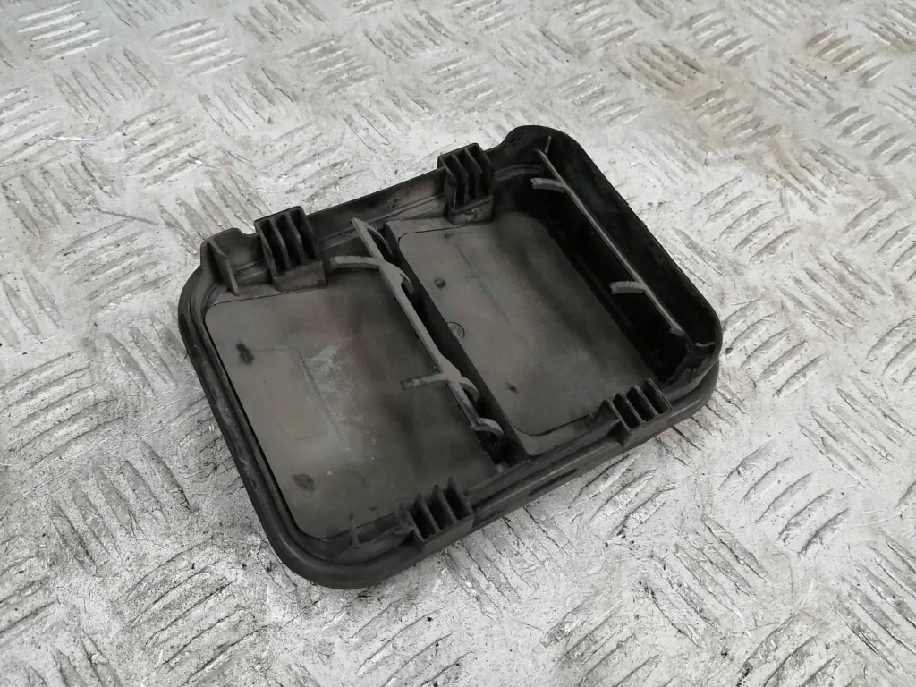 Купити Renault austral e решітка вентиляційна 8200728288