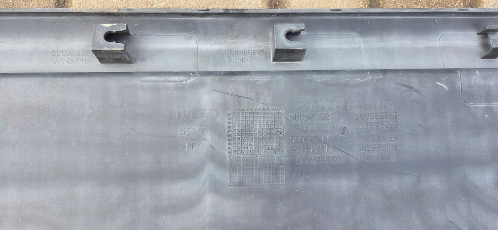 Молдинг бокове  iveco daily 4 iv 504099695 Зі Шроту