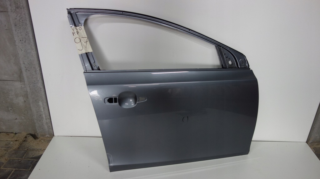 фото №1, Volvo v40 дверь правое передние