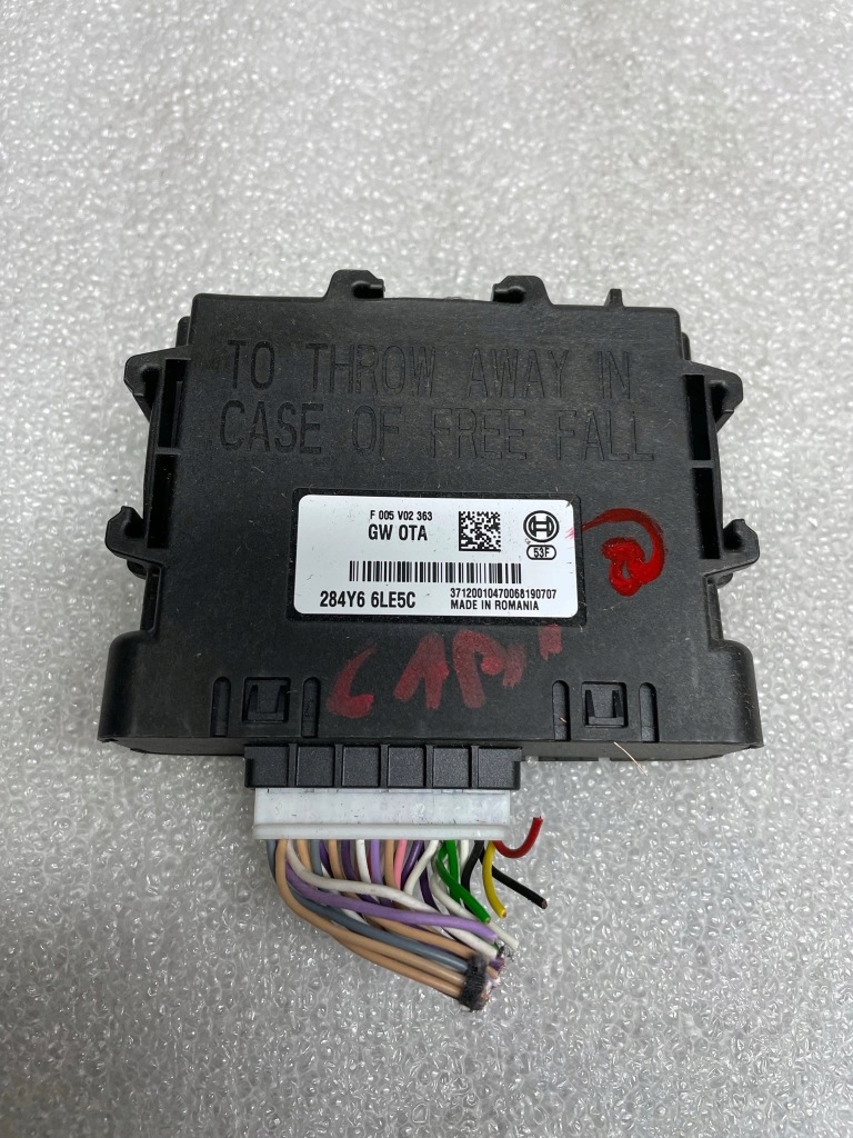 фото №1, Модуль блок управления captur ii clio v 284y66le5c org fv