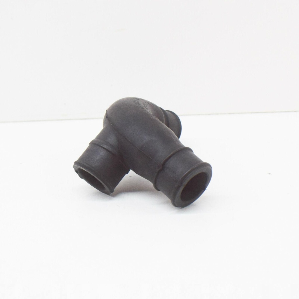 фото №5, Шланг вентиляционный vag audi a4 passat оригинальный 06b103221h