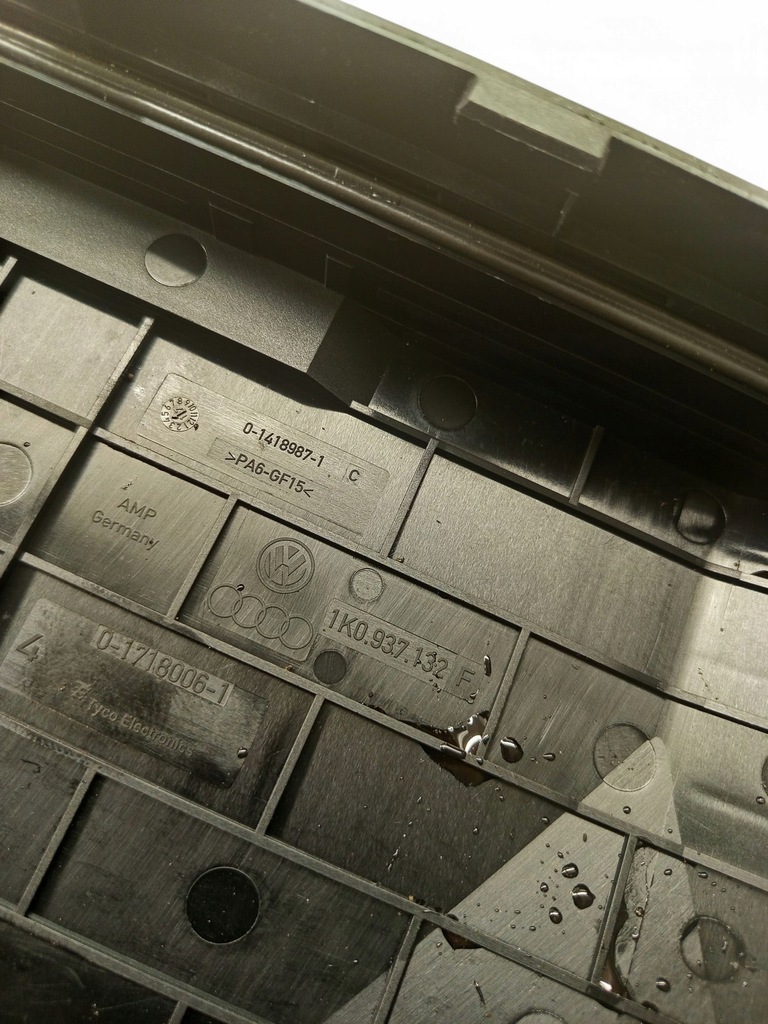 фото №5, Audi q3 8u 1k0937132f коробка предохранителей