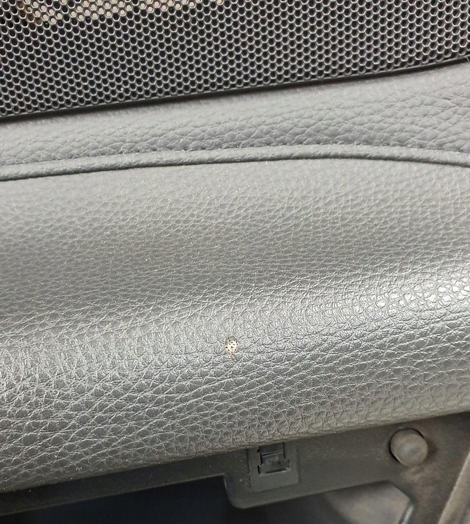 фото №6, Оббивка обшивка правий задня volvo c70 ii cabrio