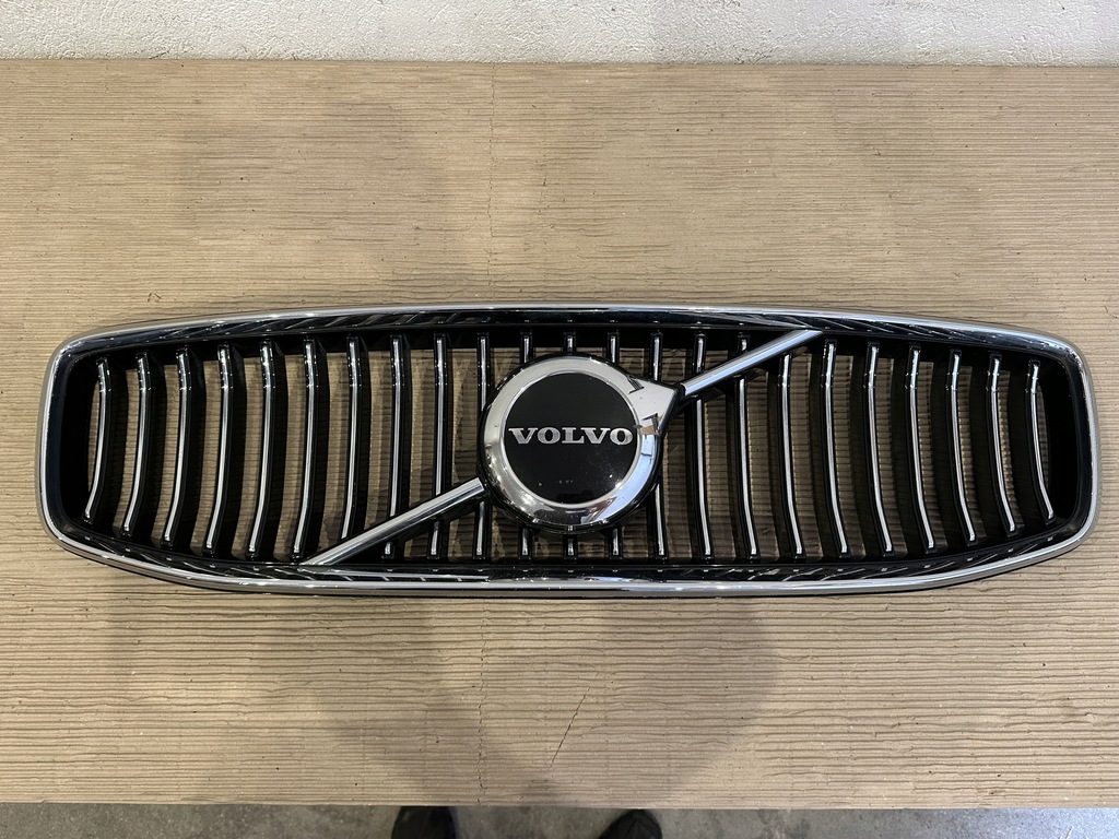 фото №1, Volvo v90 s90 lift 21-25 inscription решітка радіатора решітка радіатора pod радар оригінал