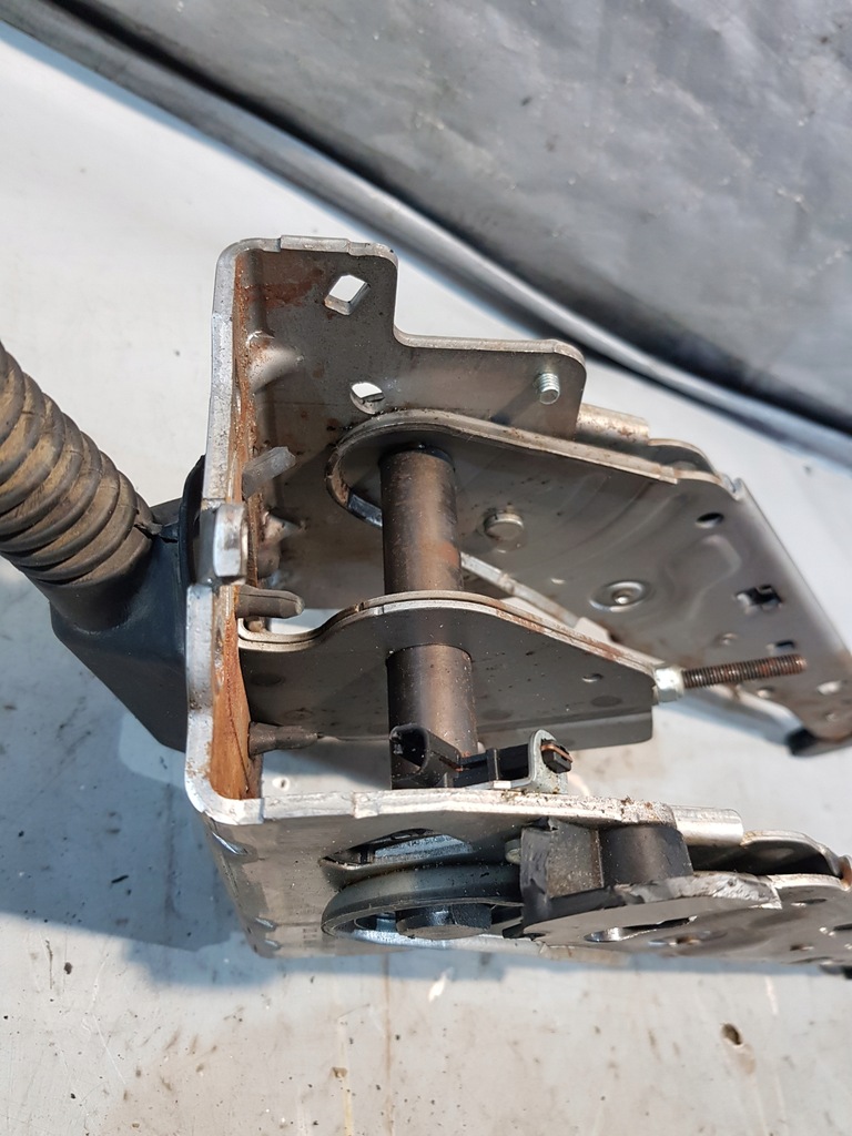 фото №9, Рычаг тормоза ручного opel zafira b 1.9 cdti 13237304ar