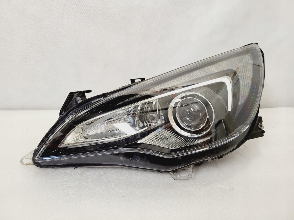Купити Opel astra j coupe gtc cascada bi ксенон поворотний led 13281280
