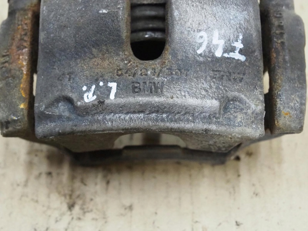 фото №4, Bmw 2 f46 gran tourer суппорт тормозной левый перед