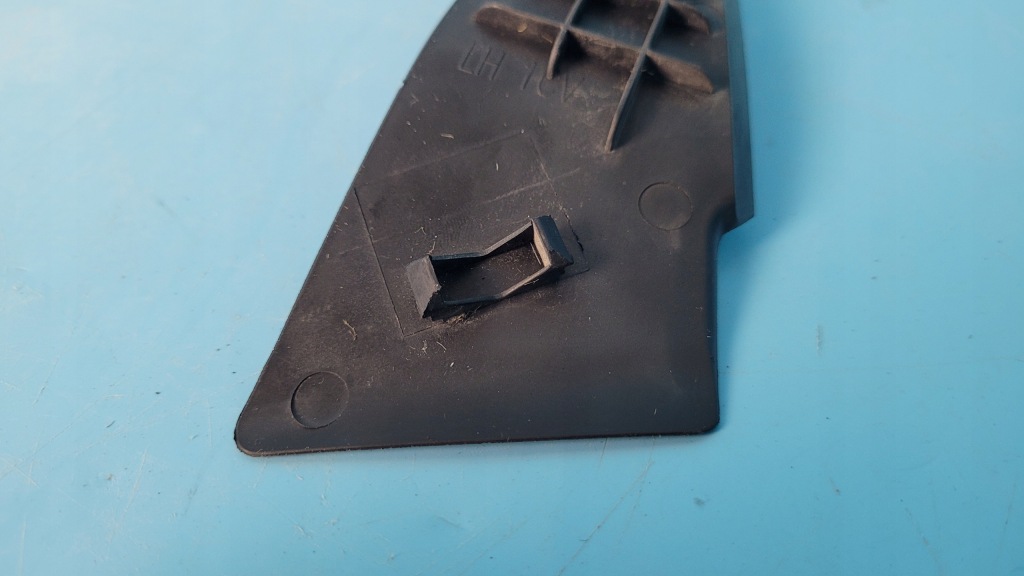 Kia sorento iv накладка заглушка левая накладки стекло лобовое 86130-p2000 с Разборки