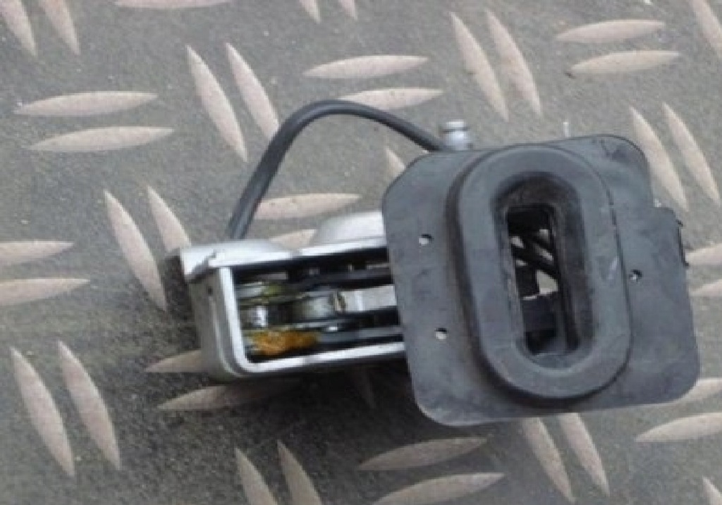 фото №1, Audi a4 b6 b7 cabrio замок крыша