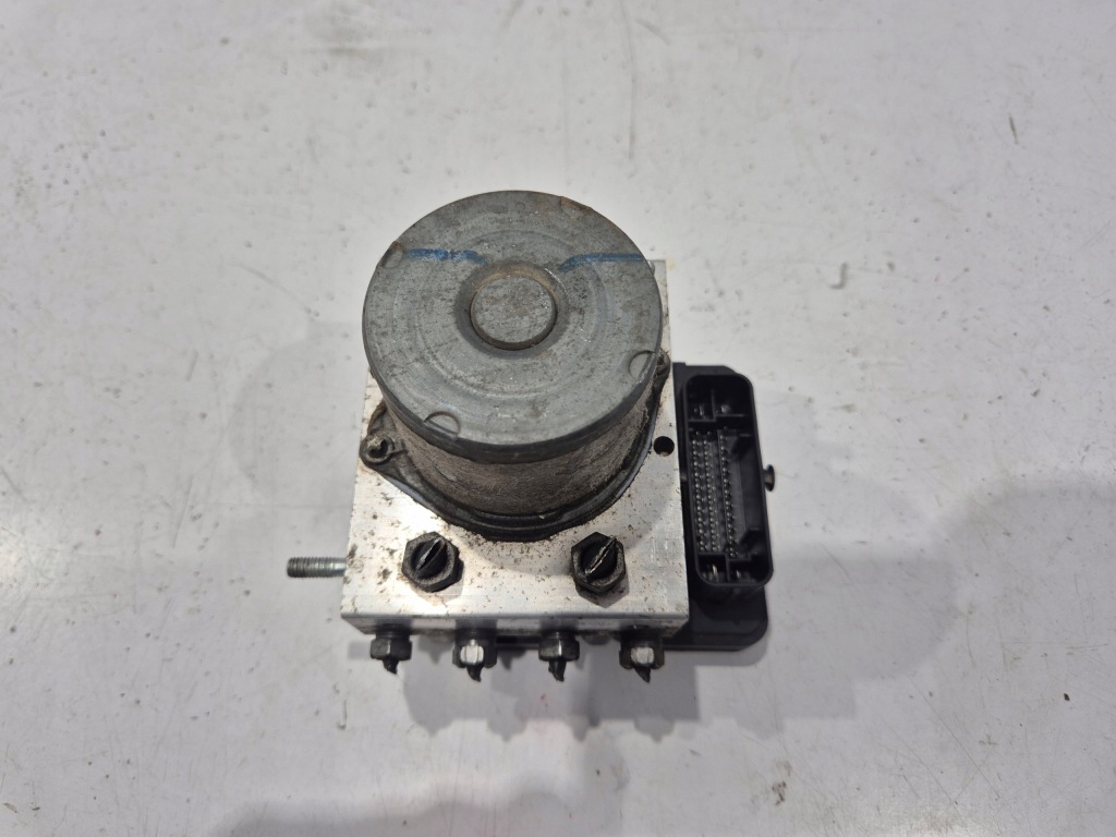 Насос abs renault master iii 3 opel movano b ii 2 476607353r Зі Шроту