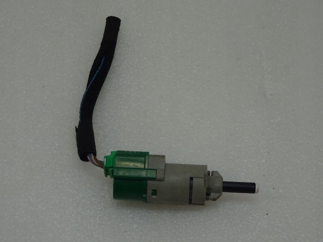 Купить Citroen peugeot датчик выключатель свет стоп 9818232480