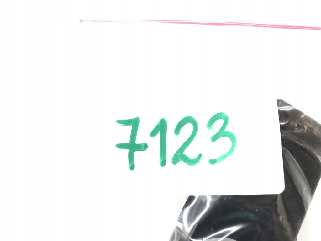 фото №8, Vw touran 5ta919493b держатель кронштейн датчика парковки