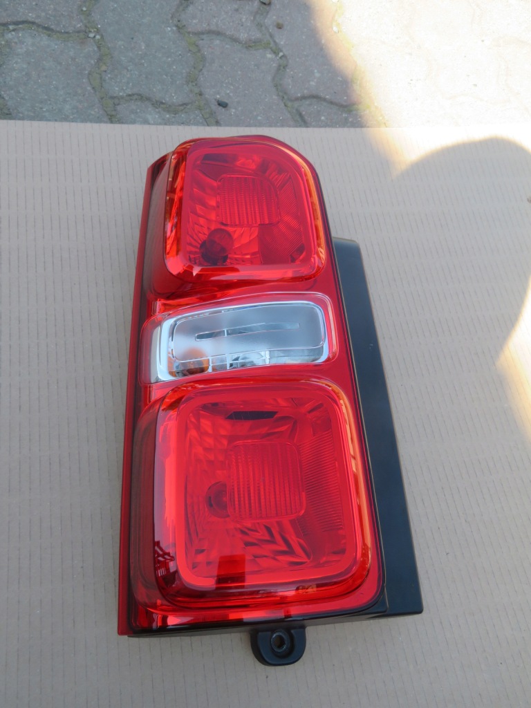 фото №1, Expert jumpy proace 2016- задня ліва лампа 9808243182