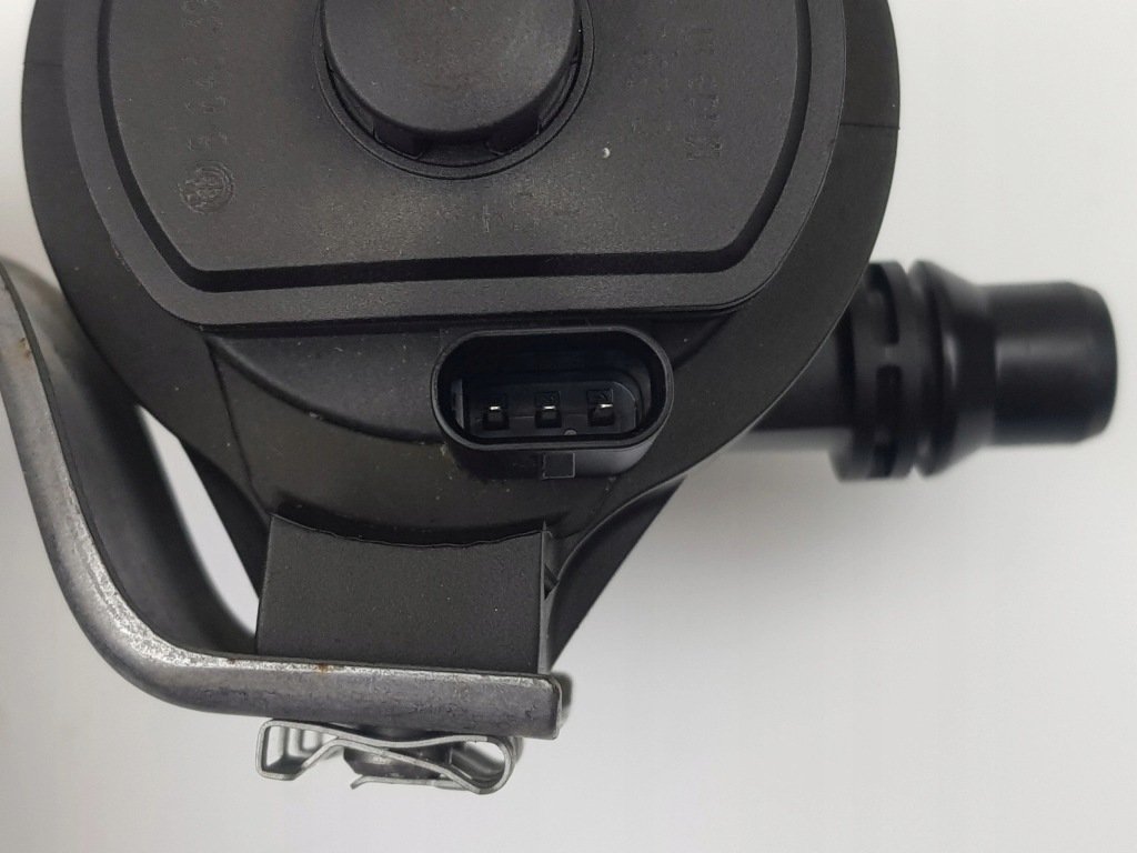 Додаткова насос води bmw x1 f48 mini f55 1.5 b38 8643397 Ціна